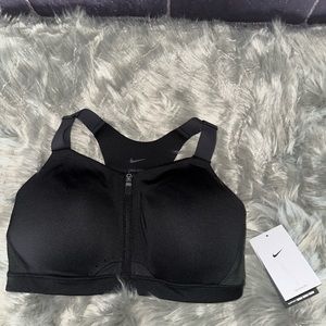 Size Medium Nike Alpha Women’s High Support Padded Zip-Front Sports Bra